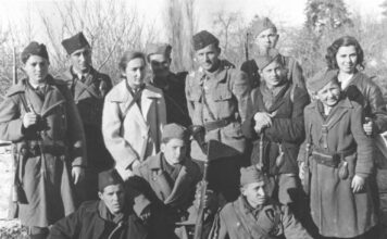 Evo kako je zaista umro Boško Buha: Nije hteo da ostavi čuvenu doktorku koju su trudnu držali u kavezu, u 17-oj jezivo skončao Evo kako je zaista umro Boško Buha: Nije hteo da ostavi čuvenu doktorku koju su trudnu držali u kavezu, u 17-oj jezivo skončao