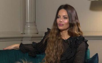 Intrigantno! Nikolina Pišek uživa na bazenu kod bivšeg muža Dragane Mirković VIDEO Intrigantno! Nikolina Pišek uživa na bazenu kod bivšeg muža Dragane Mirković VIDEO