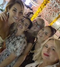 Jelena Bin Drai stigla u Beograd zbog posebnog razloga: Stilom moćne sultanije ljude ostavila bez daha, ovako uspeva da bude i posvećena majka i poslovna žena Jelena Bin Drai stigla u Beograd zbog posebnog razloga: Stilom moćne sultanije ljude ostavila bez daha, ovako uspeva da bude i posvećena majka i poslovna žena