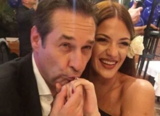 Ko je ćerka Suzane Mančić: Prvi put se udala u tajnosti za 20 godina starijeg milionera, ostavila ga pa sreću našla kraj drugog muškarca Ko je ćerka Suzane Mančić: Prvi put se udala u tajnosti za 20 godina starijeg milionera, ostavila ga pa sreću našla kraj drugog muškarca