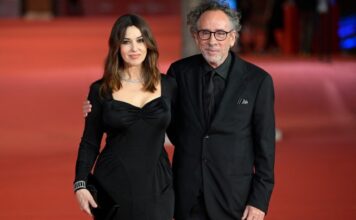 Nakon dvije godine ljubavne veze: Raskinuli Monika Beluči i Tim Barton Nakon dvije godine ljubavne veze: Raskinuli Monika Beluči i Tim Barton