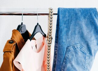 Potrošači u Srbiji još uvek biraju odeću vođeni praktičnošću i cenom – održivost manje važna Potrošači u Srbiji još uvek biraju odeću vođeni praktičnošću i cenom – održivost manje važna