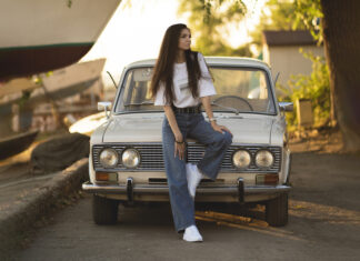 Povratak 70-ih: Kako nositi najveći retro trend jeseni 2025. Povratak 70-ih: Kako nositi najveći retro trend jeseni 2025.