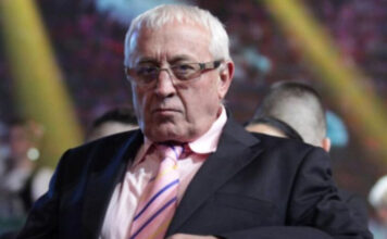 Sada je u vezi sa 43 godina mlađom: Era Ojdanić priznao da je bio intiman sa muškarcem Sada je u vezi sa 43 godina mlađom: Era Ojdanić priznao da je bio intiman sa muškarcem