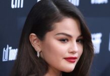 Selena Gomez zablistala na dodjeli Emi nagrada u Los Anđelesu Selena Gomez zablistala na dodjeli Emi nagrada u Los Anđelesu