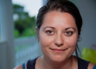 ŠTA ČEKA ŽENU KOJA ŠTEDI NA SEBI: Reči nemačkog pisca zbog kojih se treba zamisliti svaka od nas ŠTA ČEKA ŽENU KOJA ŠTEDI NA SEBI: Reči nemačkog pisca zbog kojih se treba zamisliti svaka od nas