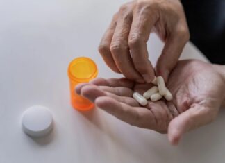 Tramp tvrdi da poznati lek izaziva autizam; Lekari se suprotstavili Tramp tvrdi da poznati lek izaziva autizam; Lekari se suprotstavili