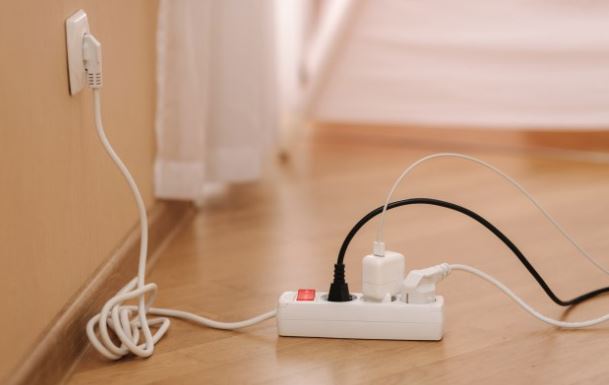 3 uređaja koja NIKAKO ne bi trebalo da uključujete na produžni kabl – može biti IZUZETNO OPASNO 3 uređaja koja NIKAKO ne bi trebalo da uključujete na produžni kabl – može biti IZUZETNO OPASNO