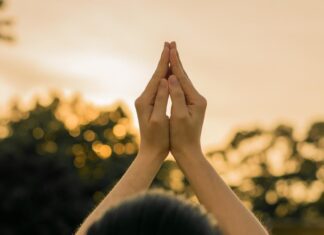 5 efikasnih vežbi za mozak: Uz pomoć sopstvenih dlanova osnažićete koncentraciju, memoriju i ublažiti stres 5 efikasnih vežbi za mozak: Uz pomoć sopstvenih dlanova osnažićete koncentraciju, memoriju i ublažiti stres