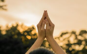 5 efikasnih vežbi za mozak: Uz pomoć sopstvenih dlanova osnažićete koncentraciju, memoriju i ublažiti stres 5 efikasnih vežbi za mozak: Uz pomoć sopstvenih dlanova osnažićete koncentraciju, memoriju i ublažiti stres