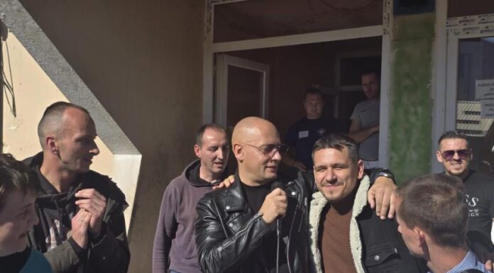 Aca Lukas iznenadio štićenike Zavoda Pazarić Aca Lukas iznenadio štićenike Zavoda Pazarić