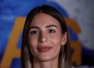 AI slika sa Arkanom: Anastasija oživjela uspomenu na svog oca FOTO AI slika sa Arkanom: Anastasija oživjela uspomenu na svog oca FOTO