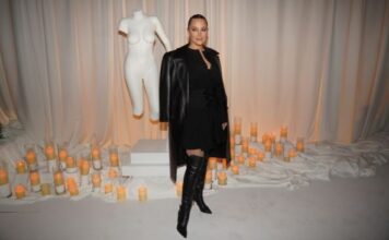 Aleksandra Prijović se pojavila u čizmama koje žene zaobilaze, a izgledaju moćno: 1 trik garantuje pojavu koja mami poglede Aleksandra Prijović se pojavila u čizmama koje žene zaobilaze, a izgledaju moćno: 1 trik garantuje pojavu koja mami poglede