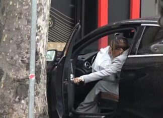 Ana Nikolić se autom zakucala u gradilište nakon noćnog provoda: Komšije progovorile “To je Raletov džip” Ana Nikolić se autom zakucala u gradilište nakon noćnog provoda: Komšije progovorile “To je Raletov džip”