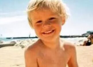 Bili su na letovanju sa 6-godišnjim sinom kada je jedne večeri na šetalištu on nestao bez traga: Ono što su pronašli na plaži progoniće ih do kraja života Bili su na letovanju sa 6-godišnjim sinom kada je jedne večeri na šetalištu on nestao bez traga: Ono što su pronašli na plaži progoniće ih do kraja života