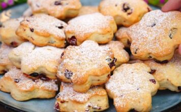 BRZI I JEDNOSTAVNI KEKSI SA KISELOM PAVLAKOM 🍪 – PRAVI SE ZA MINUTE, SA MINIMALNIM SASTOJCIIMA I SAVRŠENI SVAKI PUT!
