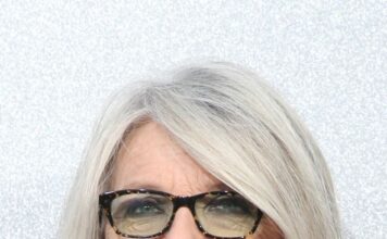 Dajan Kiton nikada se nije udavala: A smatrala je za najpametniji potez u životu to što je postala majka nakon 50-te Dajan Kiton nikada se nije udavala: A smatrala je za najpametniji potez u životu to što je postala majka nakon 50-te