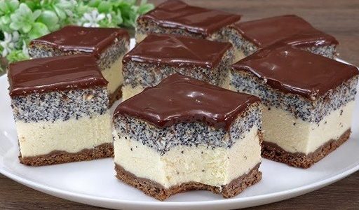 DOMAĆE MAK KOCKE 🌸 fantastičan desert s pudingom od vanile i grizom – topi se u ustima!