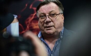 Evo od koje bolesti je umro Halid Bešlić: Simptomi se javljaju godinama pre nego što boelst uzme maha Evo od koje bolesti je umro Halid Bešlić: Simptomi se javljaju godinama pre nego što boelst uzme maha