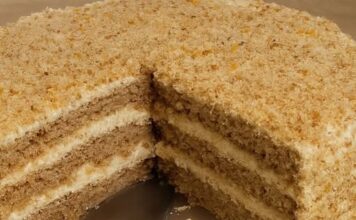 🍰🌰 Starinska torta sa orasima i vanila filom – nezaboravan okus 😋✨