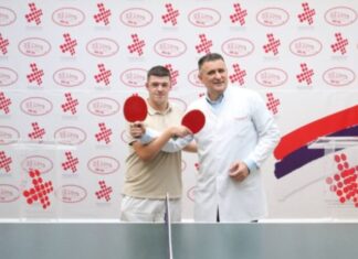 Haris se bori sa teškim oboljenjem: Mimo zaposlenja u UKC-u, snagu našao u stonom tenisu FOTO Haris se bori sa teškim oboljenjem: Mimo zaposlenja u UKC-u, snagu našao u stonom tenisu FOTO