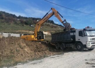 Humani ljudi prikupili novac: Milakovići dobijaju novu kuću VIDEO Humani ljudi prikupili novac: Milakovići dobijaju novu kuću VIDEO