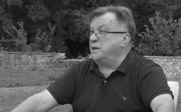 Ipak se pojavio na sahrani: Jedini pjevač sa kojim je Halid Bešlić ušao u sukob ispratio kolegu na vječni počinak Ipak se pojavio na sahrani: Jedini pjevač sa kojim je Halid Bešlić ušao u sukob ispratio kolegu na vječni počinak