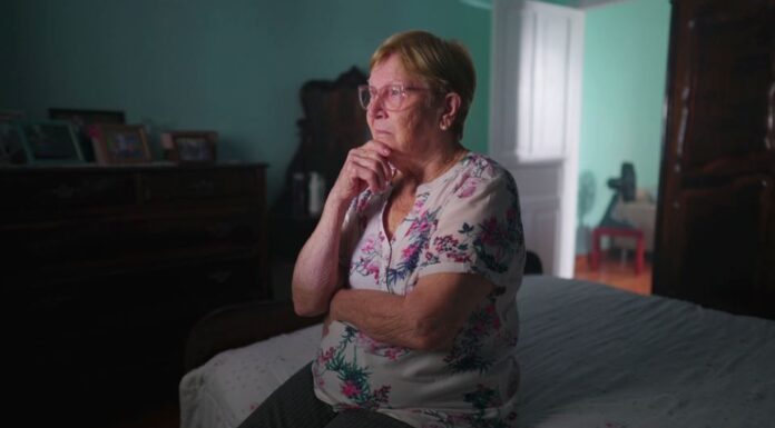 Izbacila sam sina sa ženom iz kuće kad su mi dozlogrdile njihove svađe i bezobrazluk: Reakcija moje snaje je lekcija koju ću pamtiti dok sam živa Izbacila sam sina sa ženom iz kuće kad su mi dozlogrdile njihove svađe i bezobrazluk: Reakcija moje snaje je lekcija koju ću pamtiti dok sam živa