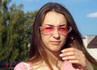 Kad sam se udala, svekar je imao samo 44 godine: Jedne noći mi je ušao u sobi i uzeo me za ruku, od tad kreće horor Kad sam se udala, svekar je imao samo 44 godine: Jedne noći mi je ušao u sobi i uzeo me za ruku, od tad kreće horor