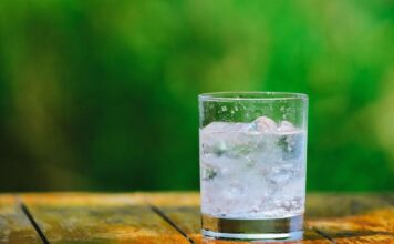 Kardiolog na Prvoj otkrio 3 znaka koja najavljuju srčani udar! “Svaki četvrti nema simptome” Kardiolog na Prvoj otkrio 3 znaka koja najavljuju srčani udar! “Svaki četvrti nema simptome”