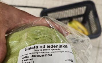 Kupac je na proizvodu iz dućana primijetio čudan prijevod, odmah ga je slikao i morao pokazati svima Kupac je na proizvodu iz dućana primijetio čudan prijevod, odmah ga je slikao i morao pokazati svima