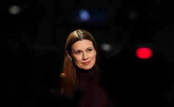 Mina Lazarević prvi put poslije razvoda otkrila da ima dečka, on je naš poznati glumac! Mina Lazarević prvi put poslije razvoda otkrila da ima dečka, on je naš poznati glumac!