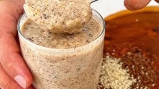 **MOJA MAJKA JE SMRŠALA 10 KILOGRAMA:** Ovo jede svake večeri prije spavanja, a sada je mama mnogo zdrava. **MOJA MAJKA JE SMRŠALA 10 KILOGRAMA:** Ovo jede svake večeri prije spavanja, a sada je mama mnogo zdrava.