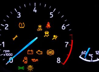 Najvažnija lampica u automobilu: Ako je ignorišete, rizikujete ogroman kvar koji će vas skupo koštati Najvažnija lampica u automobilu: Ako je ignorišete, rizikujete ogroman kvar koji će vas skupo koštati