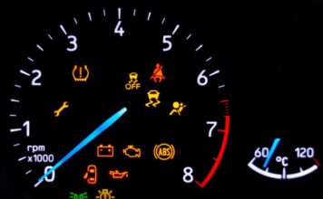 Najvažnija lampica u automobilu: Ako je ignorišete, rizikujete ogroman kvar koji će vas skupo koštati Najvažnija lampica u automobilu: Ako je ignorišete, rizikujete ogroman kvar koji će vas skupo koštati