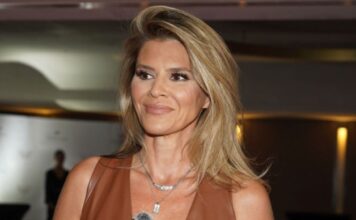 Novi zaručnik Meline Džinović uložio oko 200.000 eura u njen modni brend: On je vrlo utjecajan i u svemu joj udovoljava Novi zaručnik Meline Džinović uložio oko 200.000 eura u njen modni brend: On je vrlo utjecajan i u svemu joj udovoljava