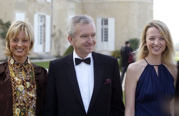 Ona je žena najbogatijeg čoveka na planeti: U svetu gde doručak traje duže nego brak, oni su ljubav stavili ispred para i interesa Ona je žena najbogatijeg čoveka na planeti: U svetu gde doručak traje duže nego brak, oni su ljubav stavili ispred para i interesa