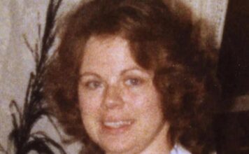 Otvorila je vrata svoje kuće klovnu sa balonima i on je upucao dok je sin gledao: Tek nakon 33 godine su pronašli krivca koji im je sve vreme bio ispred nosa Otvorila je vrata svoje kuće klovnu sa balonima i on je upucao dok je sin gledao: Tek nakon 33 godine su pronašli krivca koji im je sve vreme bio ispred nosa