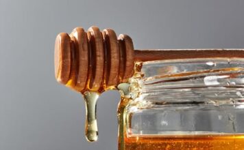 Pomaže li med stvarno kad nas boli grlo ili je to samo mit? Pomaže li med stvarno kad nas boli grlo ili je to samo mit?