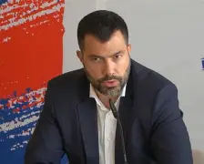 Porodični biznis Dodikovih: Milorad ovlastio sina Igora da potpisuje dokumente SNSD-a! Porodični biznis Dodikovih: Milorad ovlastio sina Igora da potpisuje dokumente SNSD-a!