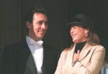 Princeza od Monaka udala se za telohranitelja, rodila mu decu, i mislila je da živi bajku: Šok života priredio joj sa striptizetom Princeza od Monaka udala se za telohranitelja, rodila mu decu, i mislila je da živi bajku: Šok života priredio joj sa striptizetom