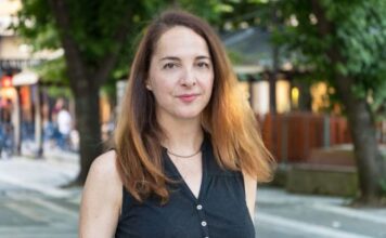 Pronašla sam sliku svog muža sa nepoznatim djetetom koje je neodoljivo podsećalo na njega: Kada sam saznala istinu koju je skrivao od mene ceo svijet mi se srušio Pronašla sam sliku svog muža sa nepoznatim djetetom koje je neodoljivo podsećalo na njega: Kada sam saznala istinu koju je skrivao od mene ceo svijet mi se srušio