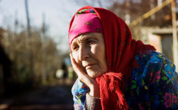 “Prvi muž me oterao jer nisam mogla da rodim, drugi komšinici napravio dete, a treći…” Gorak život Seke iz Bijeljine “Prvi muž me oterao jer nisam mogla da rodim, drugi komšinici napravio dete, a treći…” Gorak život Seke iz Bijeljine