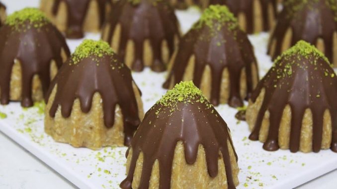 RECEPT ZA 5-MINUTNI DESERT SA SAMO NEKOLIKO SASTOJAKA! 🍫🍓 Brzo, jednostavno i neodoljivo! 😋