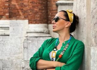 Romana o teškom periodu sa kojim se suočavala njena porodica: “Išla sam u pet ujutru na pijacu da prodajem…” Romana o teškom periodu sa kojim se suočavala njena porodica: “Išla sam u pet ujutru na pijacu da prodajem…”