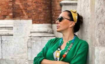 Romana o teškom periodu sa kojim se suočavala njena porodica: “Išla sam u pet ujutru na pijacu da prodajem…” Romana o teškom periodu sa kojim se suočavala njena porodica: “Išla sam u pet ujutru na pijacu da prodajem…”