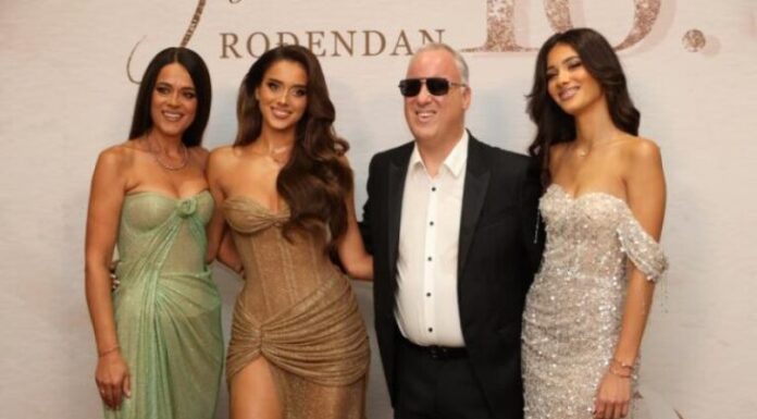 Saša Matić otkrio zbog čega nije zvao Jelenu Karleušu na punoljetstvo kćerke: Nemam pojma Saša Matić otkrio zbog čega nije zvao Jelenu Karleušu na punoljetstvo kćerke: Nemam pojma