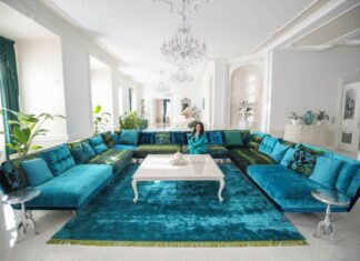 Sauna, kupaonica s kristalima i čak 235 prozora: Ovako izgleda preuređeni dvorac Dragane Mirković vrijedan 50 miliona € Sauna, kupaonica s kristalima i čak 235 prozora: Ovako izgleda preuređeni dvorac Dragane Mirković vrijedan 50 miliona €