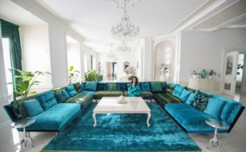 Sauna, kupaonica s kristalima i čak 235 prozora: Ovako izgleda preuređeni dvorac Dragane Mirković vrijedan 50 miliona € Sauna, kupaonica s kristalima i čak 235 prozora: Ovako izgleda preuređeni dvorac Dragane Mirković vrijedan 50 miliona €