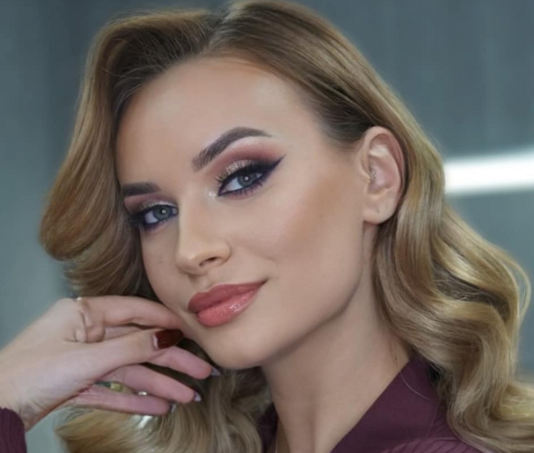 Šejla Zonić najavila prvi album: “Dobrodošli u moj Univerzum” Šejla Zonić najavila prvi album: “Dobrodošli u moj Univerzum”